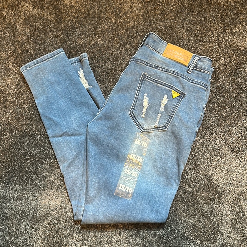 NWT!! Celebrity Ace Womens Ankle Cropped Jeans - Midrise